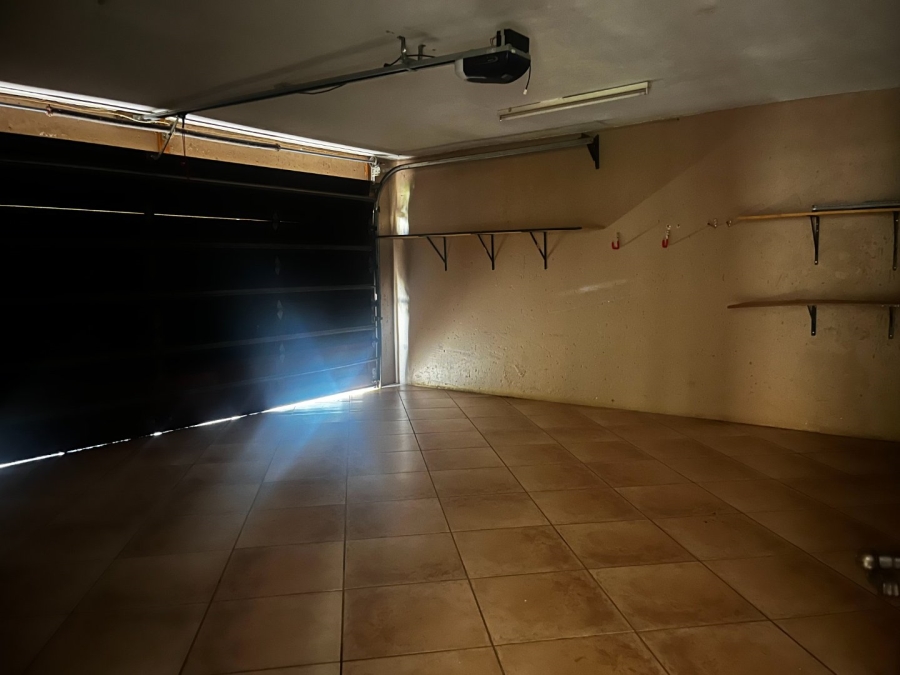 4 Bedroom Property for Sale in Melodie North West